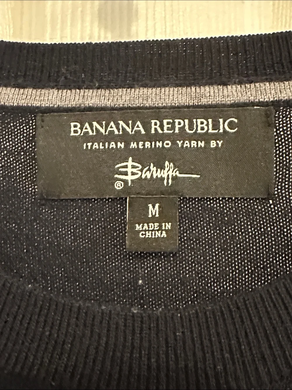 Banana Republic Italian Merino Baruffa Wool Men’s Dark Navy Crewneck Sweater